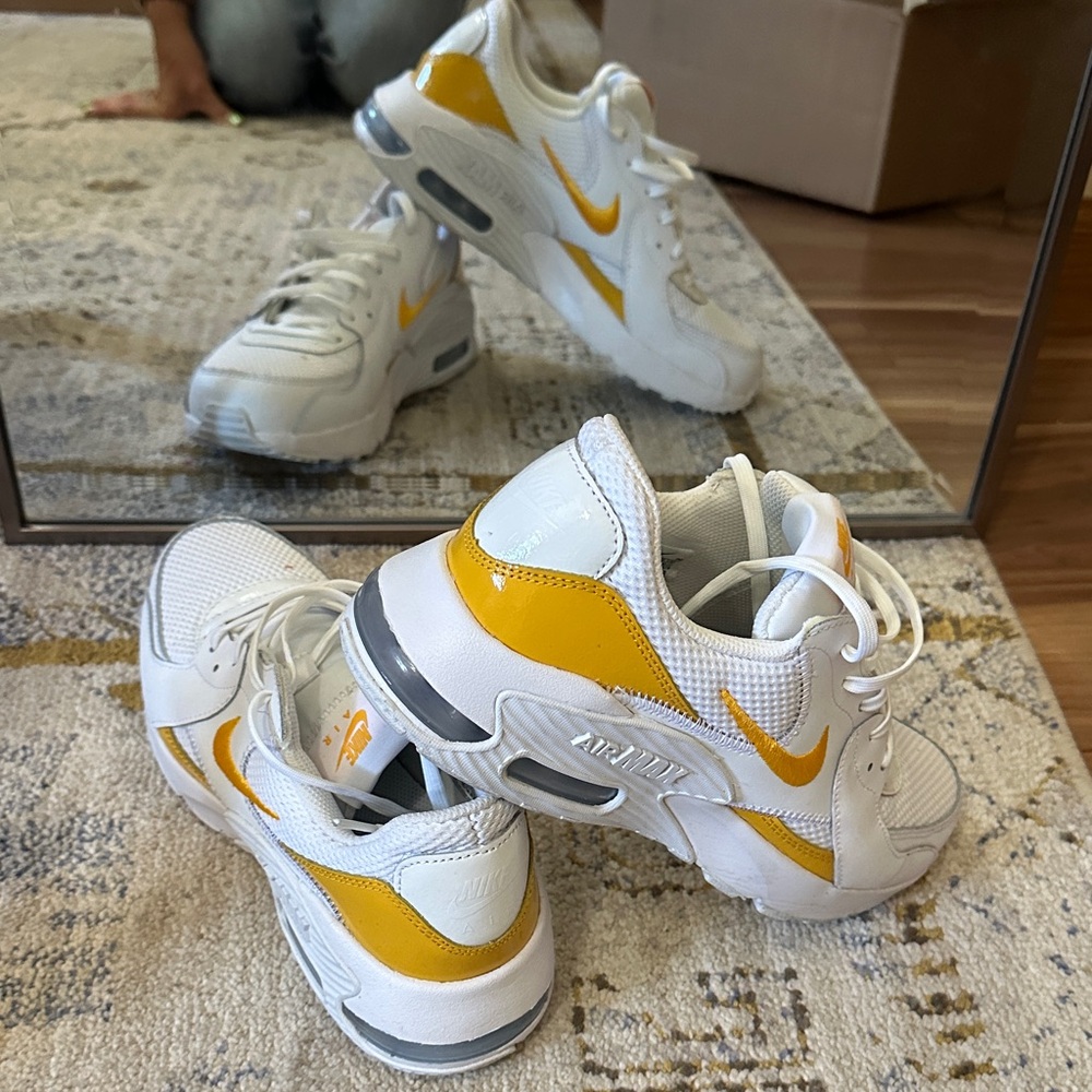 Nike Athletic Shoes in White and Yellow